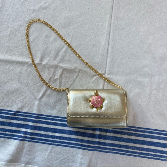 Lilly Pulitzer Handbags - Vtg Lilly Pulitzer Be My Guest Clutch in Gold Metallic with Turtle Clasp